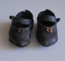 Petites chaussures poupée d'occasion  France
