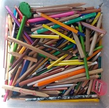 Jede menge buntstifte gebraucht kaufen  Salzgitter