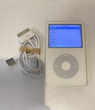 Apple iPod Video Classic 5ª Geração Branco Aprimorado (30 GB) com Nova Bateria comprar usado Apple iPod Video Classic 5ª Geração Branco Aprimorado (30 GB) com Nova Bateria comprar usado  Enviando para Brazil