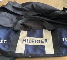 Bolsa de viagem/ginástica vintage Tommy Hilfiger azul marinho 24x10x14 com transporte embalável comprar usado  Enviando para Brazil
