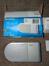 Usado, Rádio compacto portátil Sony ICF-304 FM/AM 2 bandas - Novo na caixa com instruções comprar usado  Enviando para Brazil
