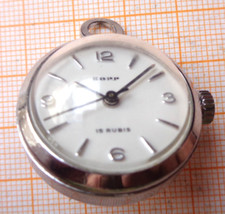 ältere kleine umhängeuhr gebraucht kaufen  Eggenstein-Leopoldshafen