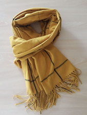 Sciarpa grande giallo usato  Zane