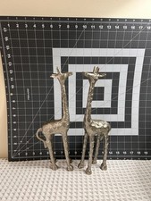 Prateleira de escultura de girafa de alumínio fundido ou estátua de mesa 13 1/2... comprar usado Prateleira de escultura de girafa de alumínio fundido ou estátua de mesa 13 1/2... comprar usado  Enviando para Brazil