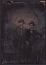 Usado, Fotografie Ferrotypie Vater mit seinem Sohn in feinen Anzügen posiert im Atelie  comprar usado  Enviando para Brazil