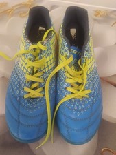 Scarpe calcetto palestra usato  Minucciano