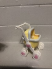 Usado, Carrinho de bebê amarelo Fisher Price Loving Family para casa de bonecas comprar usado  Enviando para Brazil