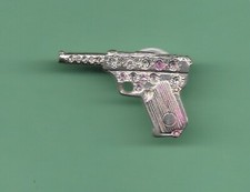 Pin yves saint d'occasion  Entressen