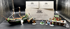Usado, DEPT. 56 THE EMILY LOUISE #5658-1, CARRINHO DE PRATO OLD MAN AND SEA & CHELSEA MARKET comprar usado  Enviando para Brazil