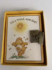 American Greetings 1983 Care Bears diário de 1 ano Yellow Sunshine com caixa comprar usado  Enviando para Brazil