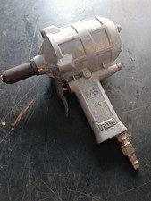 Rivettatrice pneumatica far usato  Arienzo