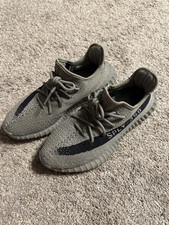 black yeezy 350s for sale  Geneseo