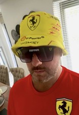 Kask Lewis Hamilton 2025 inspirowany kaskiem Ferrari kapelusz kubełkowy (rzadki) na sprzedaż  Wysyłka do Poland