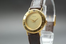 Vintage "QUASE PERFEITO" Gucci 3000.2.L Relógio Feminino de Quartzo Mostrador Dourado do Japão comprar usado  Enviando para Brazil