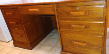 Set oak office for sale  North Canton