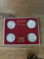 Set medaglie souvenir usato  Montecatini Terme
