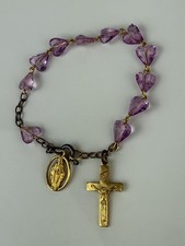 Usado, Antiga pulseira de contas de coração roxo rosário mãe Maria crucifixo tom dourado 5,5”-7” comprar usado  Enviando para Brazil