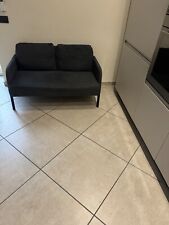 Divano posti tessuto usato  Paolisi
