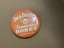 Botão pin-back Jack Daniels Tennessee mel raro precisa de baterias comprar usado  Enviando para Brazil