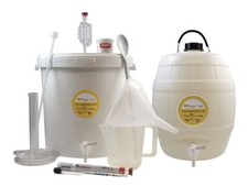 Kit set attrezzatura usato  Spedire a Italy