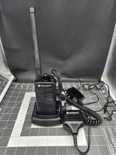 Rádio bidirecional Motorola RDV5100 10 canais VHF preto com base NÃO TESTADO comprar usado  Enviando para Brazil