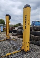 Bradbury post lift for sale  SHEPTON MALLET