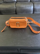 Bolsa instantânea Marc Jacobs - Laranja comprar usado Bolsa instantânea Marc Jacobs - Laranja comprar usado  Enviando para Brazil