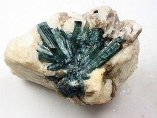 Usado, MINERAIS: CRISTAIS DE INDICOLITA EM ALBITA BRANCA DA MINA DE PEDERNEIRA, BRASIL comprar usado Usado, MINERAIS: CRISTAIS DE INDICOLITA EM ALBITA BRANCA DA MINA DE PEDERNEIRA, BRASIL comprar usado  Enviando para Brazil