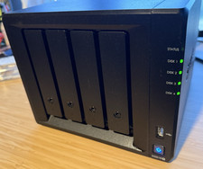 Synology 4 bahías NAS DiskStation DS918+ con 4 asientos 8 TB IronWolf HD y 500 GB NVMe segunda mano  Embacar hacia Mexico