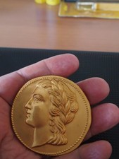 Medaglione dorato regione usato  Monreale