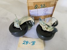 Lote de 2- Rodízios de bloqueio giratórios para grelha 2,5" rosca Master Forge Kenmore 2518 comprar usado  Enviando para Brazil