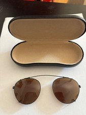 Clip per occhiali usato Clip per occhiali usato  Spedire a Italy