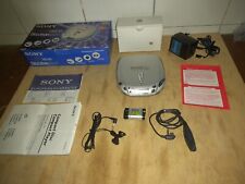 Walkman vintage anni usato  Capriate San Gervasio
