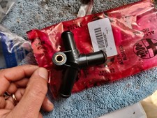 Raccordo vie radiatore usato  Milano