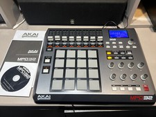 Controle Midi Pad Akai MPD32 comprar usado  Enviando para Brazil