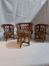 4 peças móveis vintage para bonecas de vime vermelho e verde anos 30-40 2 cadeiras; conjunto; mesa (B34, usado comprar usado  Enviando para Brazil