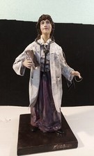 Dottoressa statua cartapesta usato  Lecce