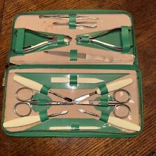 Antigo Conjunto de Manicure 13 Peças Feito na Alemanha Zíper Yorkshire Estojo de Couro BOM!, usado comprar usado  Enviando para Brazil