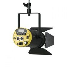 Helia 150 vatios 4 pulgadas Luz de estudio LED bicolor Fresnel con DMX segunda mano  Embacar hacia Mexico