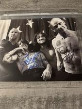 🔥RED HOT CHILI PEPPERS autógrafo assinado, ASSINADO POR TODOS OS 4! EXCELENTE!🌶️ comprar usado  Enviando para Brazil