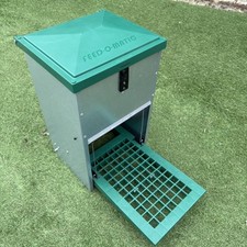 Automatic poultry hen for sale  LEIGHTON BUZZARD