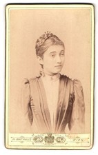 Fotografie H. Mathaus, Wien, Favoritenstr. 21, Portrait bildschönes Fräulein mi  comprar usado Fotografie H. Mathaus, Wien, Favoritenstr. 21, Portrait bildschönes Fräulein mi  comprar usado  Enviando para Brazil