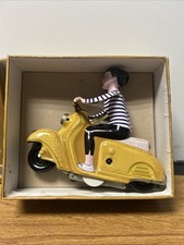 Brinquedo de lata scooter menina corda brinquedo de lata - Menina em scooter - Scooter - Amarelo comprar usado  Enviando para Brazil