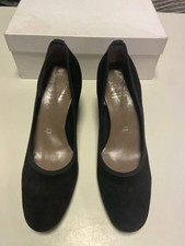 Scarpa decoltè camoscio usato Scarpa decoltè camoscio usato  Sormano