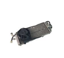 Radiatore acqua destro usato  Fasano