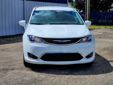 2020 chrysler pacifica d'occasion  Expédié en Belgium