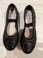 Clarks girl size for sale  Bellevue