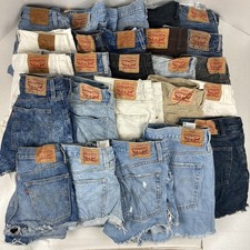 Lote por atacado de 25 cortes e shorts Levi's (tamanhos sortidos) comprar usado Lote por atacado de 25 cortes e shorts Levi's (tamanhos sortidos) comprar usado  Enviando para Brazil