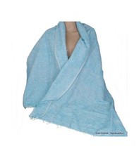 Châle ethnique laine d'occasion Châle ethnique laine d'occasion  Le Pont-de-Beauvoisin