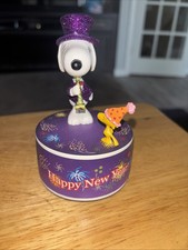 Caixa de música 2012 Snoopy Peanuts Happy New Years comprar usado  Enviando para Brazil